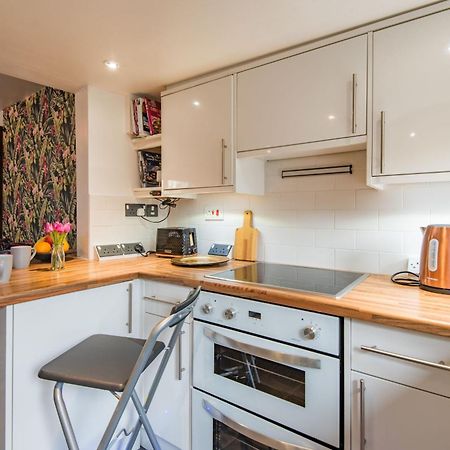 Cow And Cockle - Quirky Cottage In The Centre Of Deal Exterior photo