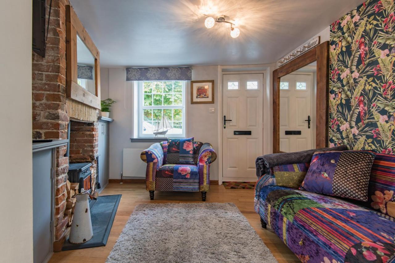 Cow And Cockle - Quirky Cottage In The Centre Of Deal Exterior photo